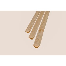 Borovi mart háromszögléc 2cmX2cm 2,2m