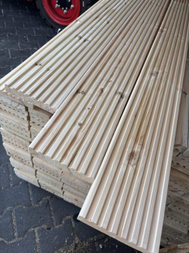 Teraszburkolat svéd borovi 26x144 "B" minőség